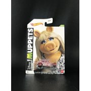 Hot Wheels The Muppets - Miss Piggy - Custom Volkswagen Beetle 3/5