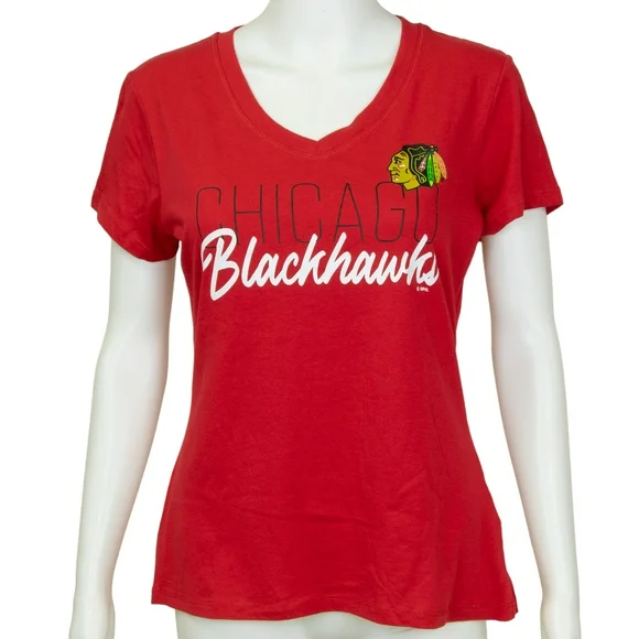 NHL Chicago Blackhawks Women's Team V-Neck T-Shirt in Red, Small